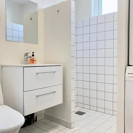 2 Bedroom Located At شقة جايف